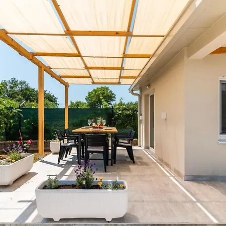 House Kristina With Jacuzzi Pool Only For * Kaštel Novi