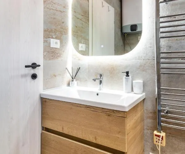 House Kristina With Jacuzzi Pool Only For Σπίτι διακοπών Kaštel Novi