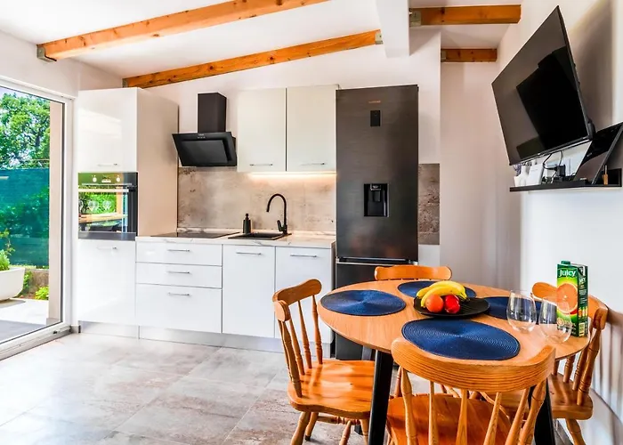 House Kristina With Jacuzzi Pool Only For