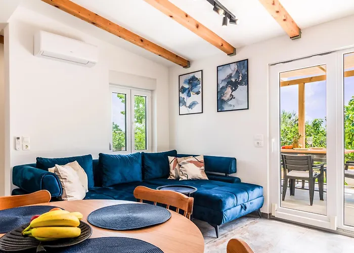 Σπίτι διακοπών House Kristina With Jacuzzi Pool Only For