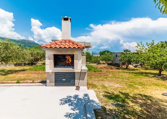 Σπίτι διακοπών House Kristina With Jacuzzi Pool Only For *